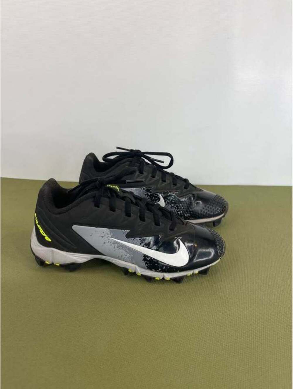 Nike Vapor Ultrafly 2 Keystone Youth Baseball Cleats Black White Size 2Y